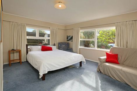 Photo of property in 14a Bridge Avenue, Te Atatu South, Auckland, 0610