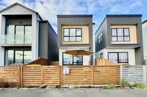 Photo of property in 24 Parahau Road, Papakura, 2110