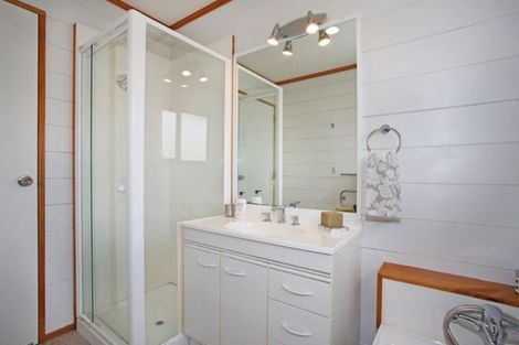 Photo of property in 41 Clarks Beach Road, Clarks Beach, 2122