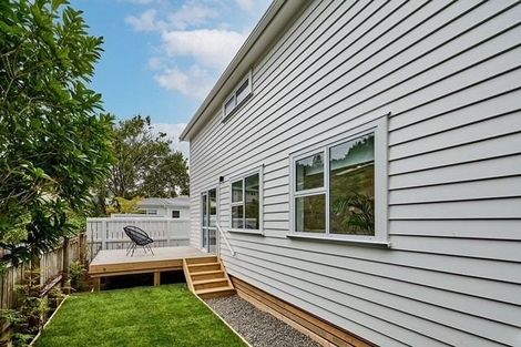 Photo of property in 59a Larsen Crescent, Tawa, Wellington, 5028