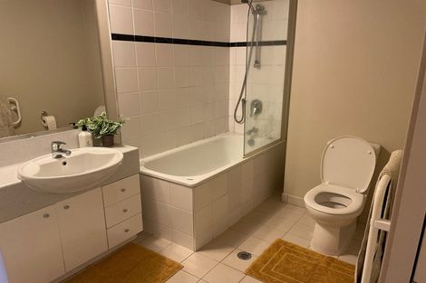 Photo of property in Tower Hill Apartments, 3b/1 Emily Place, Auckland Central, Auckland, 1010