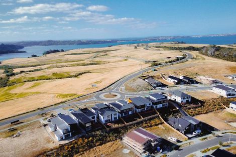 Photo of property in 216 Vaughans Road, Long Bay, Albany, 0792