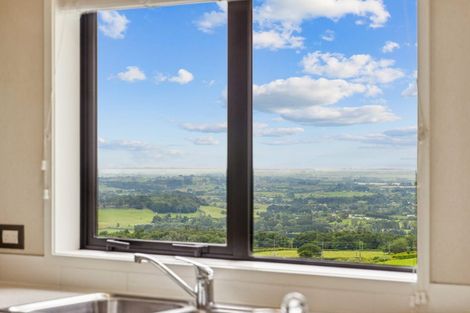 Photo of property in 3 Cranleigh Way, Bombay, 2675