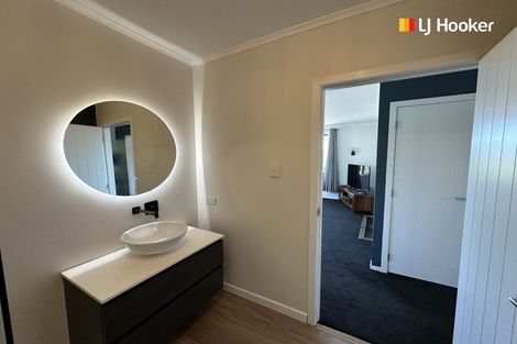 Photo of property in 8 Thomson Street, Green Island, Dunedin, 9018