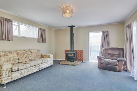 Photo of property in 14 Palmers Road, Clendon Park, Auckland, 2103