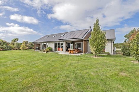 Photo of property in 39 Thorndon Close, Kirwee, Darfield, 7571