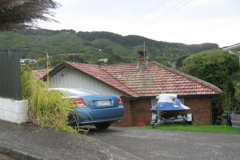 Photo of property in 4 Woodstock Terrace, Tawa, Wellington, 5028