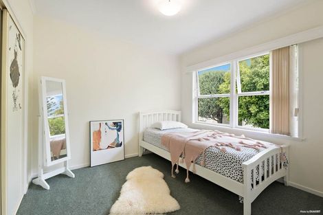 Photo of property in 1/38 Knightsbridge Drive, Forrest Hill, Auckland, 0620