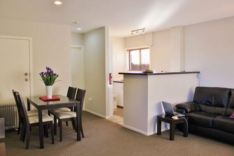 Photo of property in 1/9-11 Masterton Road, Rothesay Bay, Auckland, 0630