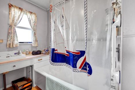 Photo of property in 49 Broadway, Stratford, 4332