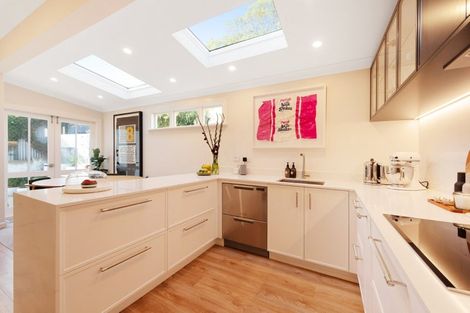 Photo of property in 47 Clyde Street, Island Bay, Wellington, 6023