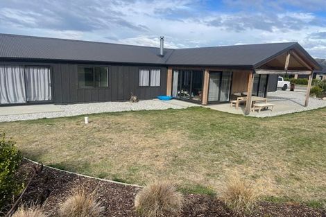 Photo of property in 24 Grandview Road, Lake Hawea, 9382