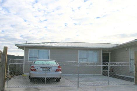 Photo of property in 5 Welland Place, Island Bay, Wellington, 6023