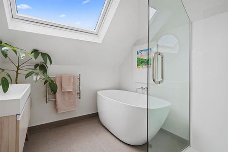 Photo of property in 29a Chepstow Avenue, Fendalton, Christchurch, 8052