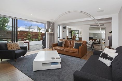 Photo of property in 39 Winchester Street, Merivale, Christchurch, 8014