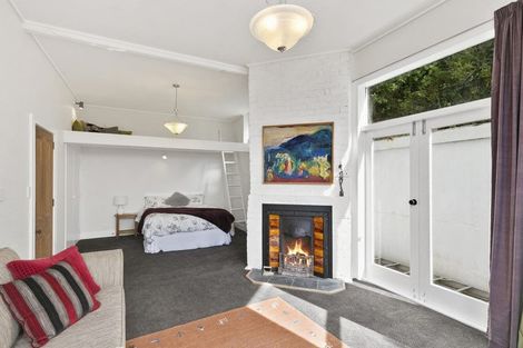 Photo of property in 26 Apuka Street, Brooklyn, Wellington, 6021