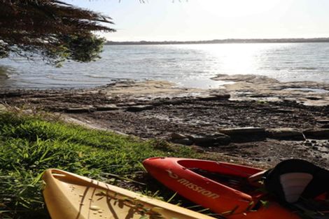 Photo of property in 15a Beresford Street, Bayswater, Auckland, 0622