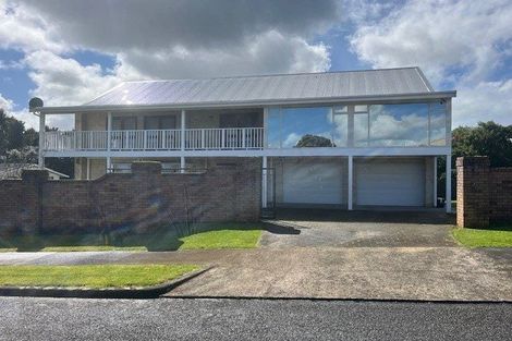 Photo of property in 24 Hurstbourn Priors, Goodwood Heights, Auckland, 2105