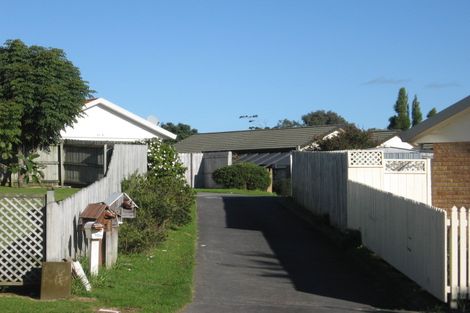 Photo of property in 1/10 Bernina Place, Weymouth, Auckland, 2103
