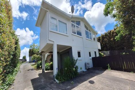 Photo of property in 1/156 Carlisle Road, Northcross, Auckland, 0632