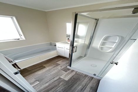 Photo of property in 95 Sykes Road, Weymouth, Auckland, 2103