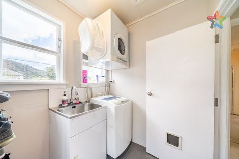 Photo of property in 93 Seddon Street, Naenae, Lower Hutt, 5011