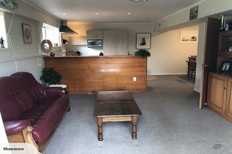 Photo of property in 125 Chamberlain Road, Massey, Auckland, 0614
