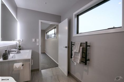 Photo of property in 19 Wheat Street, Jacks Point, Queenstown, 9371