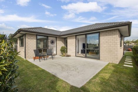 Photo of property in 5 Cascade Way, Omokoroa, 3114
