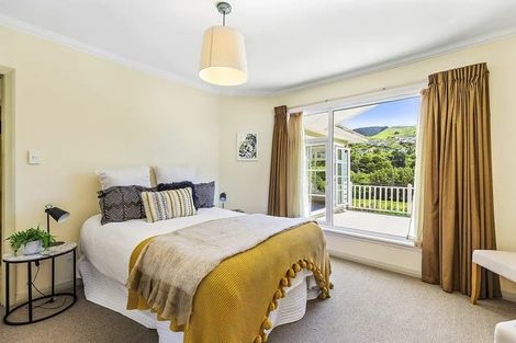 Photo of property in 28 Hinau Street, Tawa, Wellington, 5028