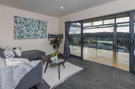 Photo of property in 9 Waterview Place, Haruru, 0204