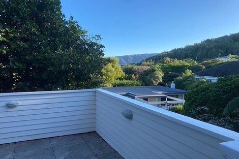 Photo of property in 6 Glentui Grove, Khandallah, Wellington, 6035