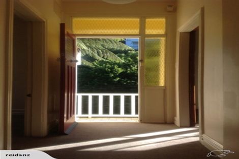 Photo of property in 12 Governor Road, Northland, Wellington, 6012
