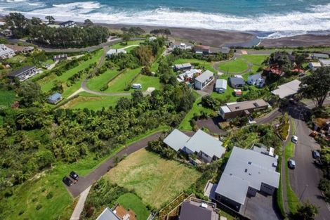 Photo of property in 12b Shearer Drive, Oakura, 4314