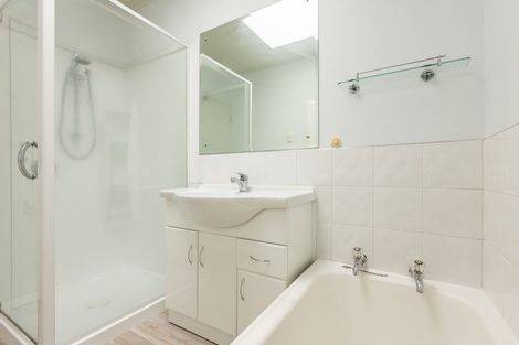 Photo of property in 66 Guppy Road, Greenmeadows, Napier, 4112