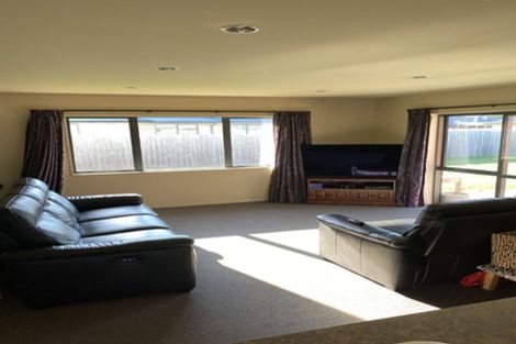 Photo of property in 51 Factory Road, Belfast, Christchurch, 8051