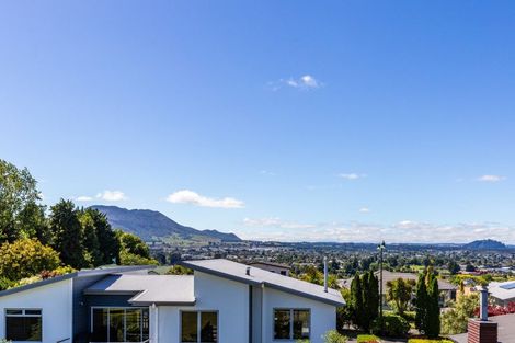 Photo of property in 9 Carpentras Way, Nukuhau, Taupo, 3330