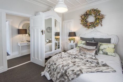 Photo of property in 10 Queens Parade, Devonport, Auckland, 0624