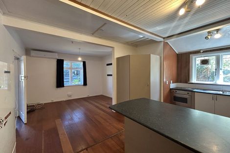 Photo of property in 19 Hadfield Terrace, Kelburn, Wellington, 6012