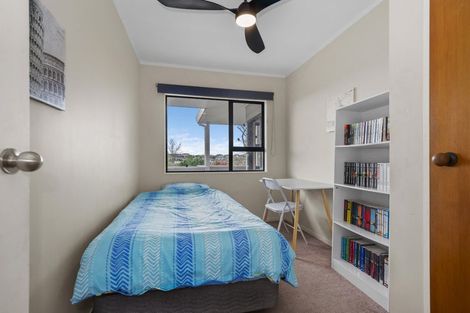 Photo of property in 18 Margaret Drive, Omokoroa, 3114
