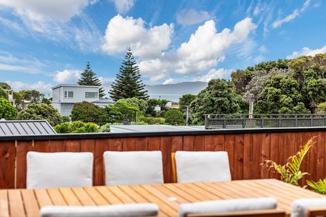 Photo of property in 67 Renown Road, Raumati South, Paraparaumu, 5032
