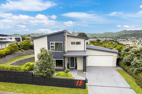 Photo of property in 15 Sumner Terrace, Aotea, Porirua, 5024