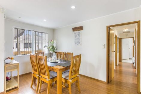 Photo of property in 369 Bucklands Beach Road, Bucklands Beach, Auckland, 2012