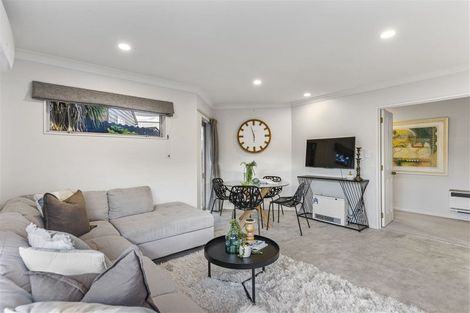 Photo of property in 15 Windsong Court, Northpark, Auckland, 2013