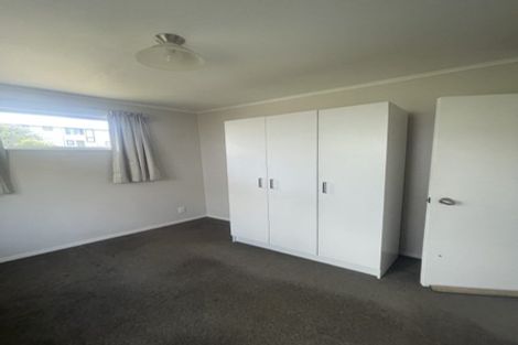 Photo of property in 12 Fitzpatrick Street, Newlands, Wellington, 6037