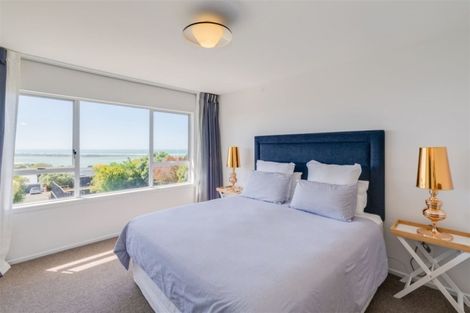 Photo of property in 4 Freeman Street, Mount Pleasant, Christchurch, 8081