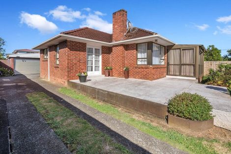 Photo of property in 8 Gardiner Grove, Mangere East, Auckland, 2024