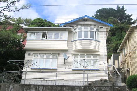 Photo of property in 215 Aro Street, Aro Valley, Wellington, 6021