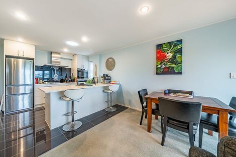 Photo of property in 15 Marjory Close, Broadmeadows, Wellington, 6035