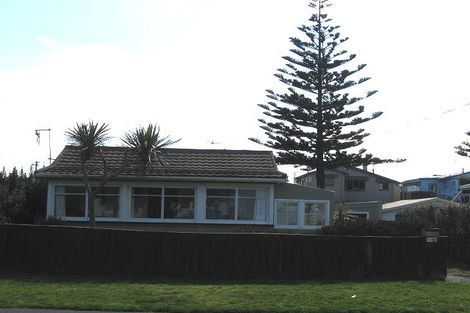 Photo of property in 12 Tregenna Street, Castlecliff, Whanganui, 4501